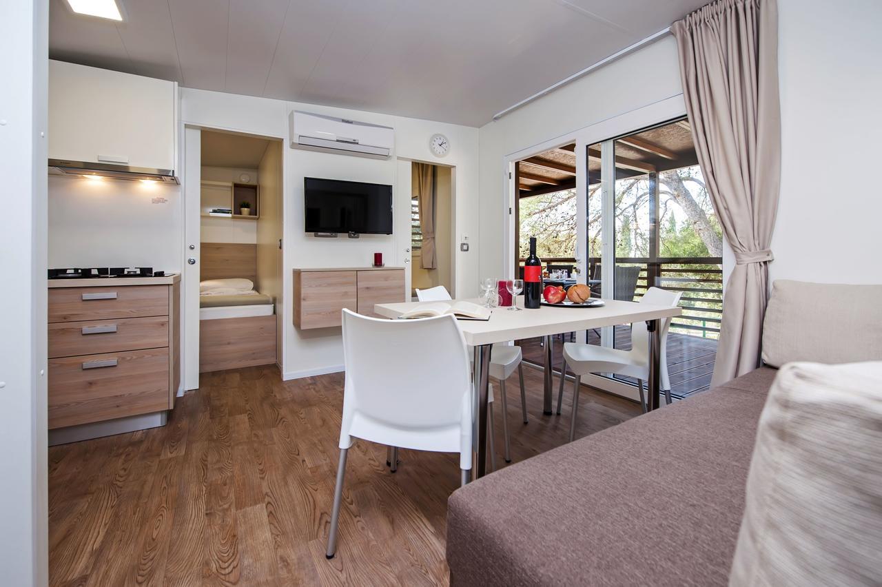 Eurocamp Mobile Homes At Campsite Porton Biondi Rovinj Ngoại thất bức ảnh